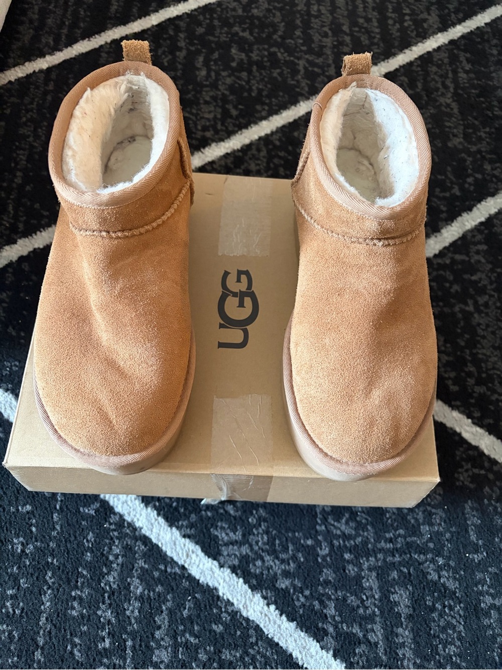 UGG women’s mini platform boots